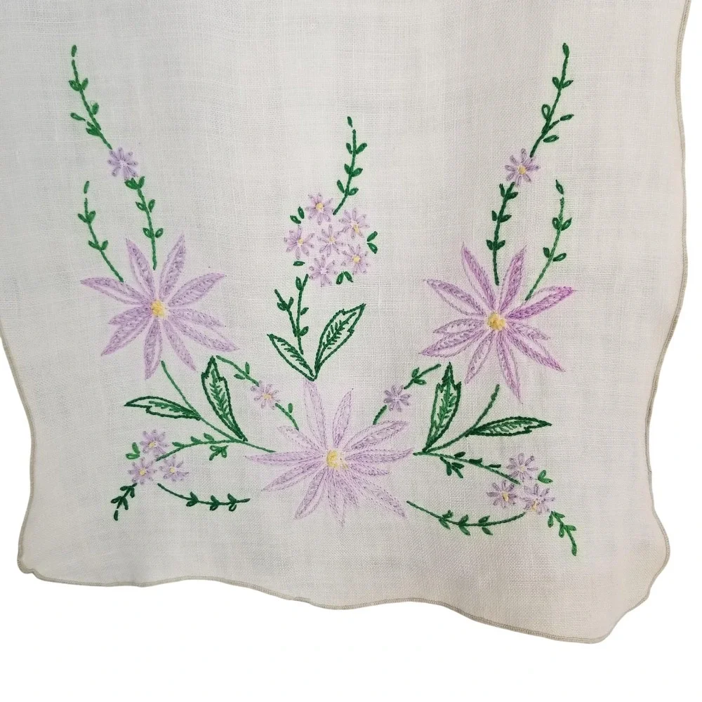 Vintage Hand Embroidered Floral‎ Linen Table Runner White Purple Scalloped Edge